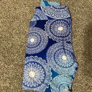 Lularoe Leggings. OS. Blue medallion print.